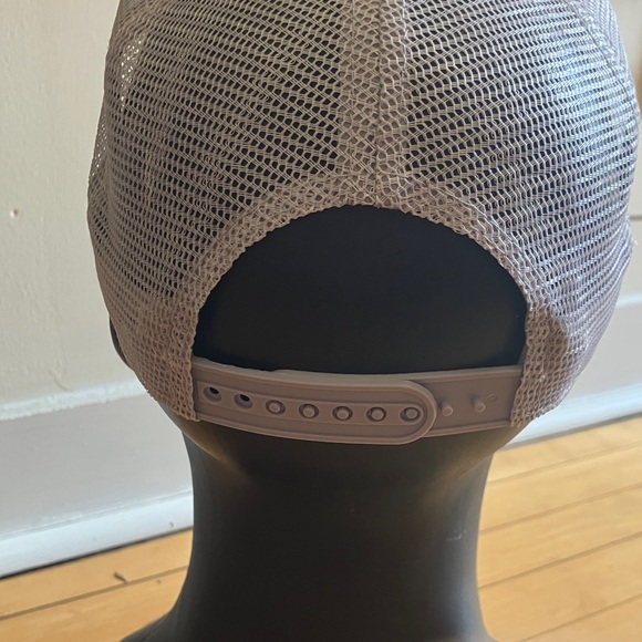 Psycho Bunny Gray SnapBack Trucker Hat - Picture 7 of 9